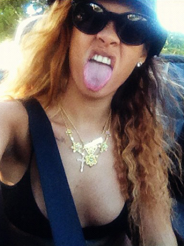 rihanna-shows-some-cleavage-on-instagram-02.jpg