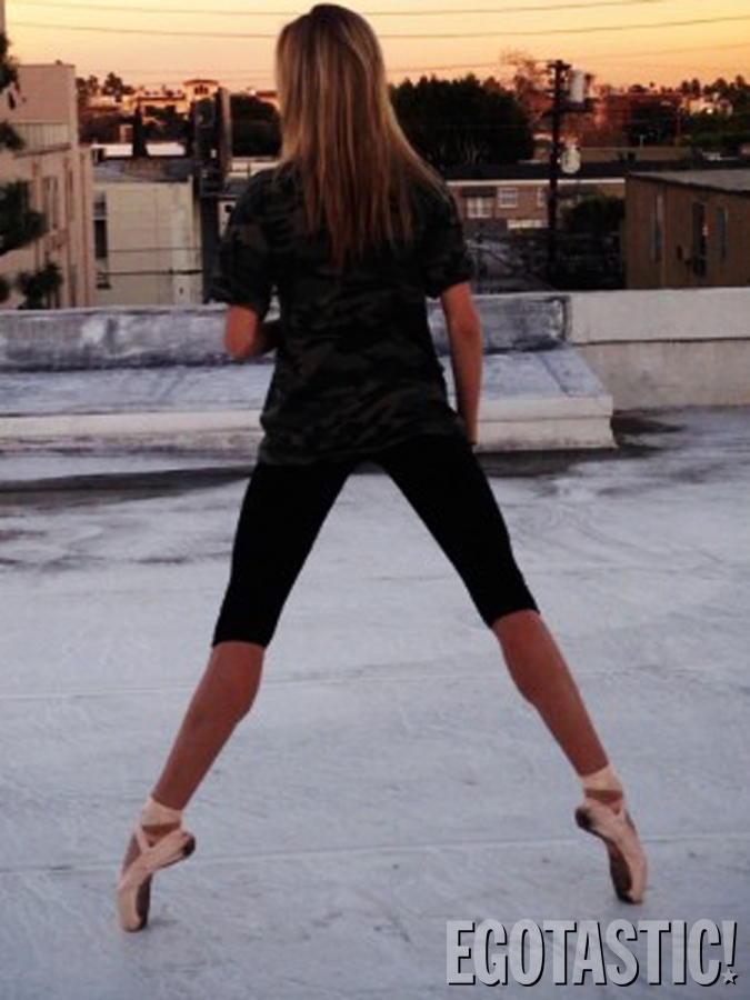 stella-hudgens-shows-off-her-ballet-skills-on-instagram-01-675x900.jpg